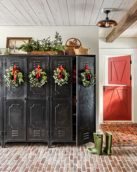 Practical Mudroom, Snow Place Like Home, Sas Entree, Functional Mudroom, Swag Chandelier, Vintage Lockers, Post And Beam Home, Snow Place, Saltbox Houses