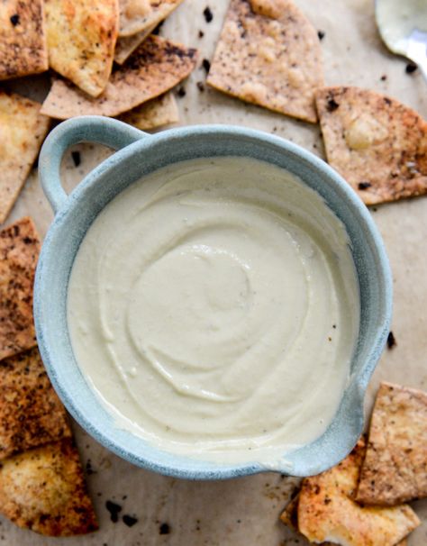 Jalapeño Honey Hummus with Spiced Olive Oil Tortilla Chips I howsweeteats.com Honey Hummus, Jalapeño Honey, Hummus Recipe, Fries In The Oven, Yummy Dips, Yummy Appetizers, Tortilla Chips, Appetizer Snacks, Hummus