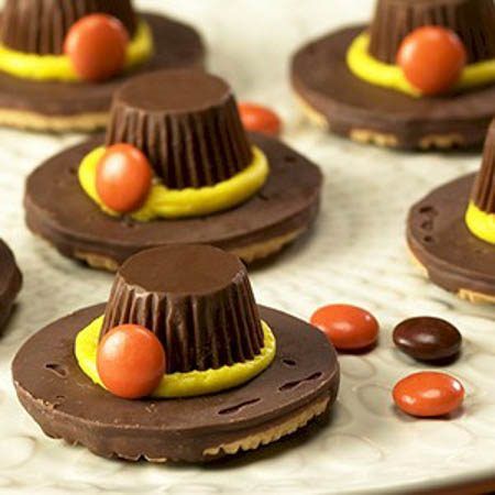 Toddler Craft & Snack Thanksgiving Idea Pilgrim Hat Cookies, Thanksgiving Food Crafts, Fudge Stripe Cookies, Thanksgiving Desserts Kids, Thanksgiving Crafts For Toddlers, Thanksgiving Snacks, Cooking Photos, Kids Help, Fudge Cookies