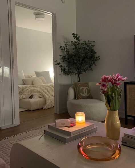 MASON OGLESBY on Instagram: "our little home is coming together 🕯️🌸🤍 • #apartmenttherapy #apartmentdecor #homedecor #homestyle #pinterestinspired #pinterestaesthetic #apartmentgoals" New Apartment Astethic, Master Bedrooms Decor Apartment, Aparmtnet Aesthetic, My Apartment Aesthetic, Apartement Aesthetics, Non Aesthetic Home, Appartment Astetics, Own Apartment Aesthetic, Girl Appartement