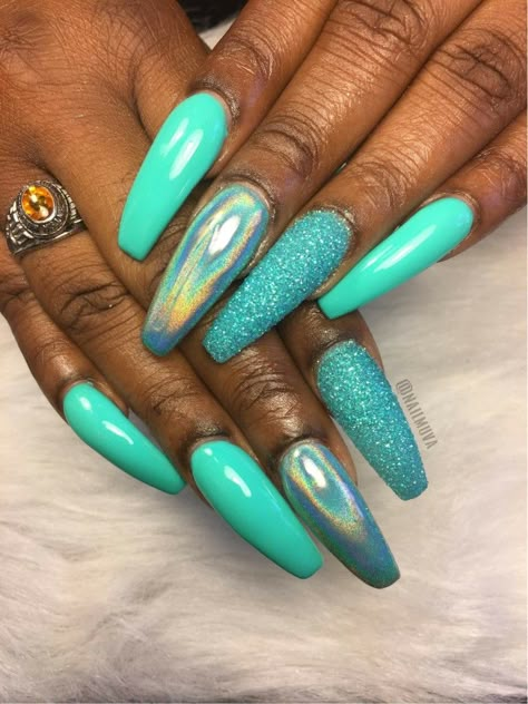 Green And Turquoise Nails, Turquoise Beach Nails, Aqua Blue Nails Acrylic, Aqua Acrylic Nails Turquoise, Festival Nails Acrylic, Teal And Green Nails, Nails Acrylic Aqua Blue, Aqua And Gold Nails, Turquoise Nail Designs Summer