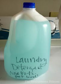 Diy He Laundry Detergent, Diy Laundry Detergent Liquid, Homemade Liquid Laundry Detergent, Laundry Detergent Liquid, Homemade Laundry Detergent Liquid, Homemade Laundry Detergent Recipes, Diy Laundry Soap, Homemade Detergent, Liquid Laundry Soap