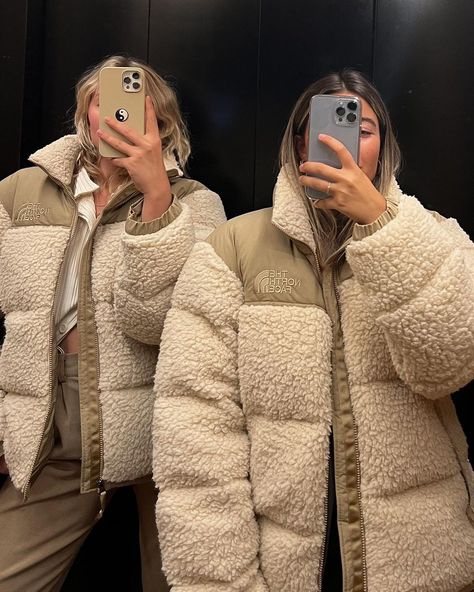 Benthe Liem on Instagram: “another fluffy spam @elise.bak” Suede Outfit, Biker Outfit, Jackets Winter, Lady Biker, Mode Vintage, Mode Inspiration, Jacket Women, North Face Jacket, Outerwear Coats