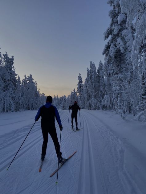 Biathlon, Nordic Skiing Aesthetic, Xc Skiing Aesthetic, Cross Country Skiing Aesthetic, Xc Skiing, Snowboarding Aesthetic, Chalet Girl, Skiing Aesthetic, Xc Ski