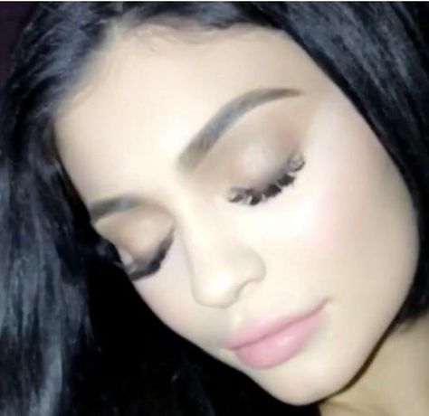 Kylie Jenner Video, Kylie Jenner And Tyga, Good Night Angel, King Kylie Era, Life Of Kylie, Kylie Jenner Gif, Calabasas California, Rainy Sunday, Kylie J