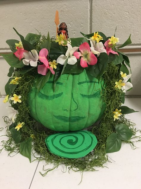 Te Fiti from Moana. Made this for a pumpkin decorating contest at my daughter’s school. I also entered it in a contest at work. Won 1st place both times! Cartoon Pumpkin Painting Ideas, Disney No Carve Pumpkin Ideas, Disney Halloween Pumpkins Painted, Encanto Pumpkin Ideas, Kids Book Pumpkin Decorating, Moana Pumpkin Painting Ideas, Non Carving Pumpkin Decorating, Decorative Pumpkins Contest, Halloween Contest Ideas For Work