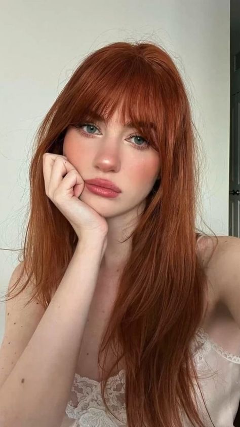 17 Gorgeous Fall Hair Colors with Bangs: Ideas to Embrace the Seasonal Transformation Long Layered Red Hair With Bangs, Fall Bangs Hair, Hair Colors With Bangs, Cinnamon Spice Hair Color, Auburn Hair With Bangs, Hair Color With Bangs, Red Hair Bangs, Spice Hair Color, Soft Wispy Bangs