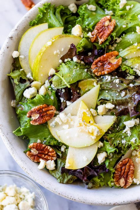 I love a good salad with lots of texture and flavors, and this Autumn Salad nails it. Sweet pears, honey Dijon dressing, crunchy pecans, and creamy gorgonzola cheese create a delicious fall dish that’s hard to resist. #salad #pears #healthyrecipes #weightwatchers #sidedish #fall Salad With Pears, Weight Watchers Salad, Dijon Dressing, Fall Salad, Fresh Salad Recipes, Thanksgiving 2024, Gorgonzola Cheese, Honey Dijon, Pear Salad