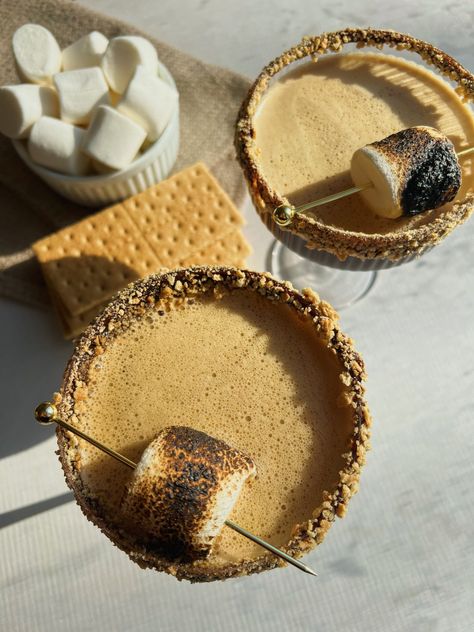 Three Olives Espresso Martini, S’mores Espresso Martini Recipe, Toasted Marshmallow Espresso Martini, Vegan Espresso Martini, Smores Espresso Martini, S’mores Espresso Martini, Spooky Espresso Martini, S’mores Martini Recipe, S’mores Martini