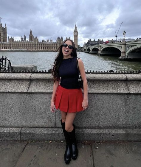 Rok Mini, London Look, Estilo Taylor Swift, London Outfit, Rachel Green, Celebrity Outfits, Olivia Rodrigo, Looks Style, Fall Trends