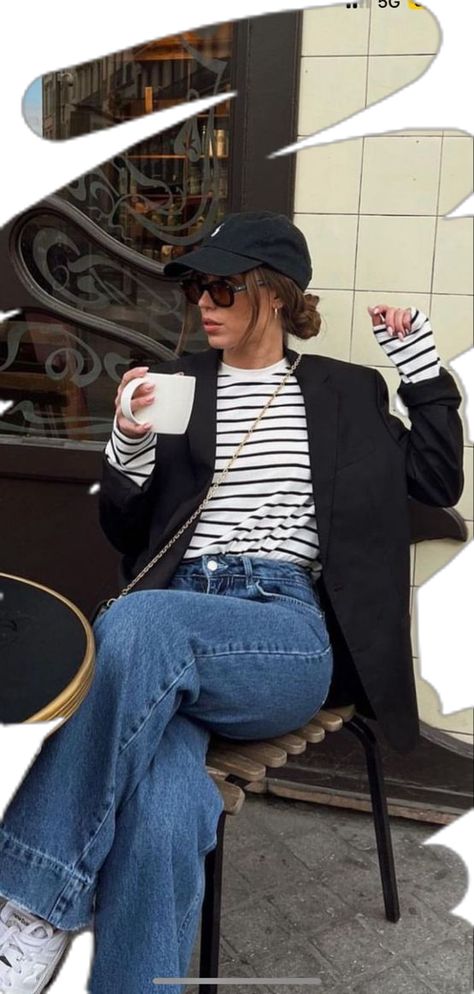 Women Casual Chic Outfit, Blazer And Hat Outfits For Women, Full Jeans Outfit Street Styles, Navy Blue Vest Outfit Women, Barcelona February Outfit, Jean Tshirt Outfits, Madrid Street Style 2024, Office Outfits Women Colorful, Ootd Jean Noir