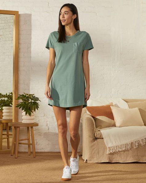 Tee Shirt Dress Outfit, Shirt Dress Outfit Summer, Tie Knot Dress, Tshirt Dress Outfit, Keds Style, Shirt Dress Outfit, Mini Dress Outfits, Italy Outfits, Tee Shirt Dress