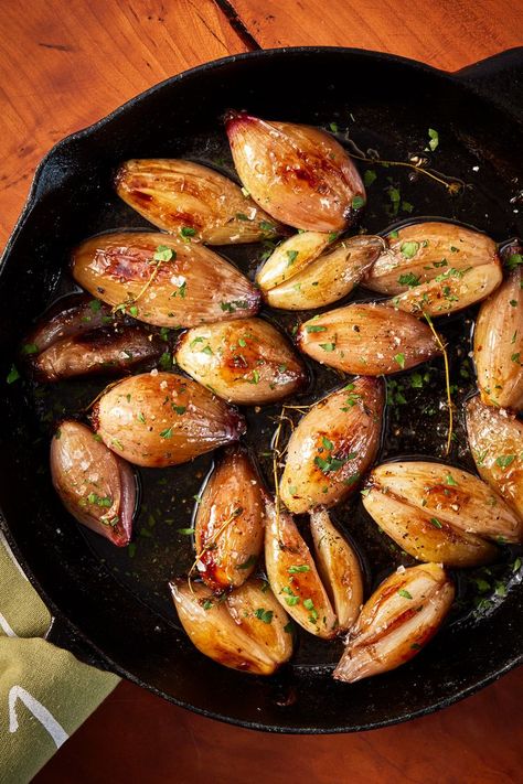 Maple-Balsamic Roasted Shallots Go with Everything Healthy Side Dish Recipes, Chicken Skillet Dinner, Meatless Pasta, Shallot Recipes, Roasted Shallots, Maple Balsamic, Butter Glaze, Super Salads, Healthy Side Dish