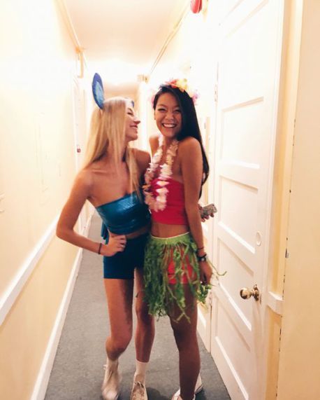 Couture, Halloween Costume Couple, Girl Duo, Teenage Halloween Costumes, Best Group Halloween Costumes, Stitch Costume, Cute Group Halloween Costumes, Best Friend Halloween Costumes, Bff Halloween Costumes