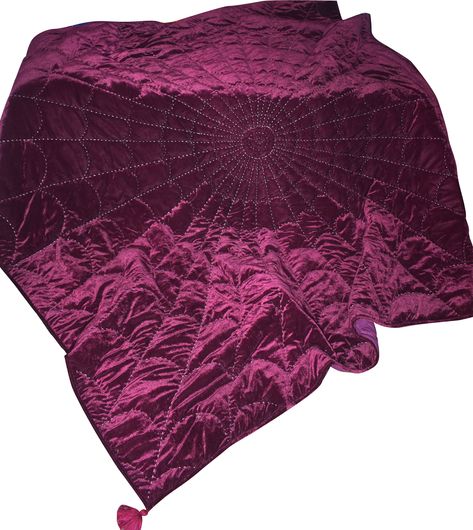 Wine purple Velvet Quilt King Comforter Spider Bedspread Blankets Bedding set Quilt for sale Customized Personalized Father's Day gifts Gothic Food, Purple Bedspread, Purple Comforter, Purple Quilt, Purple Blanket, Dorm Gift, Comforter Blanket, Purple Pillow, Berkshire Blanket