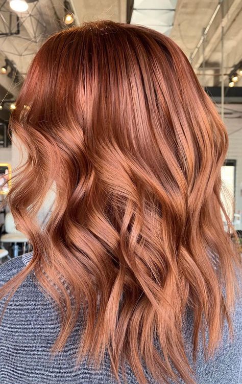 Copper Rose Hair Colour, Copper Hair Colour, Copper Hair Balayage, Copper Hair Colour, Copper Rose Gold Hair, Golden Copper Hair, Redhead Model, Hair Colour Ideas, Gold Hair Colors, Hair Color Rose Gold, Red Hair Inspo