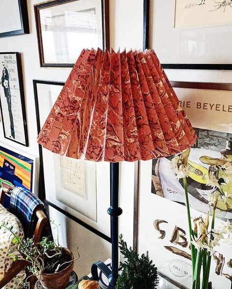 Benjamin Reynaert on Instagram: “New Year’s resolution #17: Make more French marbled pleated paper lampshades like this guy ⬆️💡 #aspoonfulcrafts” Marbled Paper Lampshade, Paper Lampshade, Marbled Paper, Marble Paper, This Guy, Lampshades, Diy Ideas, Lamp Shade, Marble