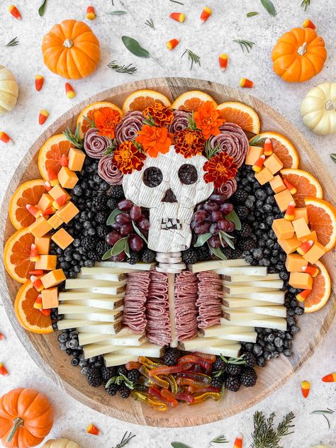 Hey there, foodies want to create a skeleton charcuterie board! With Halloween just around the corner, it's time to conjure up some spooktacular culinary Charcuterie Skeleton, Skeleton Charcuterie Board, Skeleton Charcuterie, Halloween Platter, Halloween Charcuterie Board, Halloween Charcuterie, Halloween Fruit, Spooky Food, Party Spread