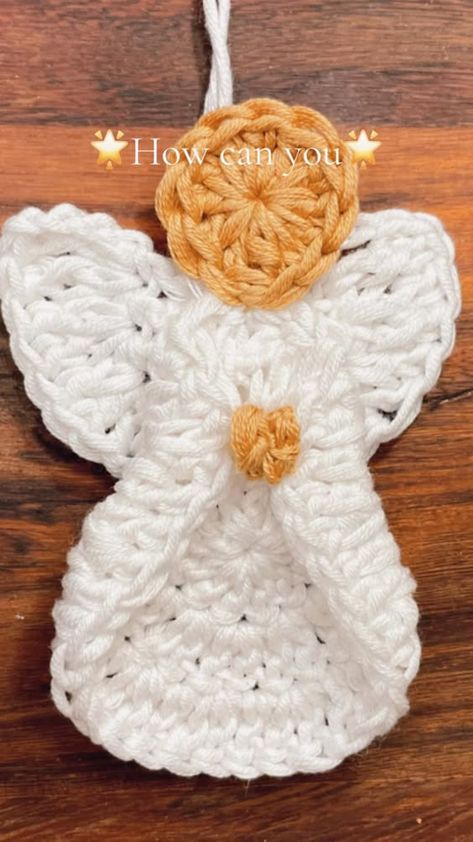 Sweet easy angel, tutorial on youtube Crochet Angel Ornament, Crochet Ornaments Free Pattern, Angel Crochet Pattern Free, Angel Tutorial, Crochet Christmas Ornaments Free Pattern, Christmas Applique Patterns, Crochet Angel Pattern, Retro Crochet, Christmas Knitting Patterns Free