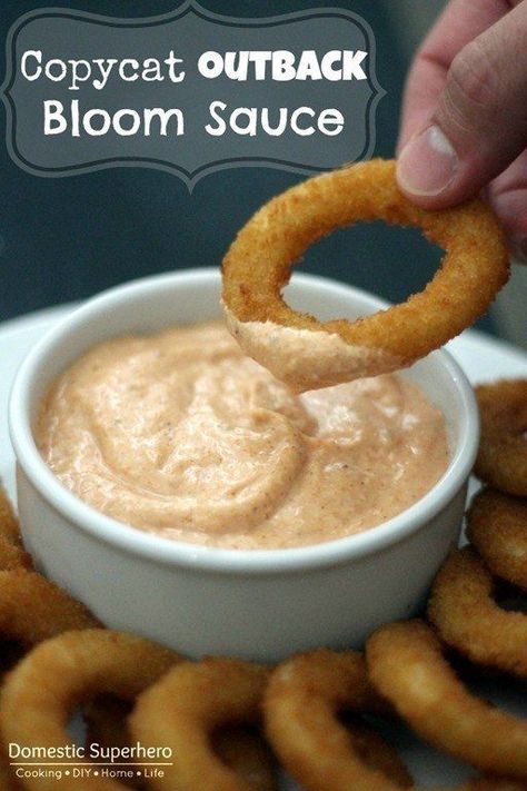 Outback Steakhouse’s Bloomin’ Onion Sauce | 30 Copycat Recipes For Your Favorite Chain Restaurant Foods Bloomin Onion Sauce, Copycat Outback, Bloomin Onion, Dipping Sauces Recipes, Taco Dip, Copycat Restaurant Recipes, Cat Recipes, Onion Rings, Restaurant Recipes