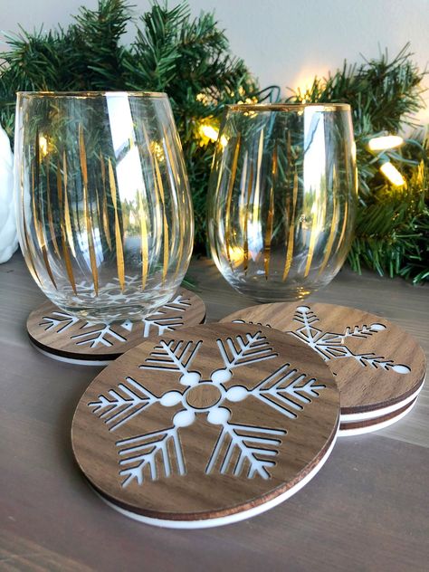 Snowflake Coaster Set Christmas Coaster Holiday Coaster Christmas Decor Snowflake Winter Coaster Christmas Wood Decor Holiday Coaster Set - Etsy Custom Coasters Wood, Laser Christmas Gifts, Laser Cut Christmas Gifts, Tracher Gifts, Acrylic Laser Projects, Laser Cut Christmas Decorations, Laser Cut Gifts, Christmas Wood Decor, Snowflake Coaster