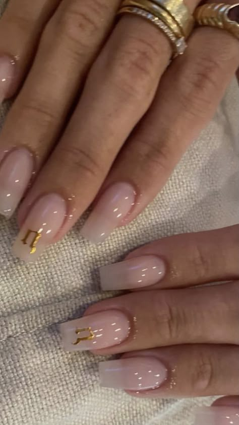 TRENDY MINIMALIST NAILS | CHIC NAIL TRENDS Maquillage On Fleek, Classy Nail, Classy Nail Designs, Simple Acrylic Nails, Work Nails, Neutral Nails, Minimalist Nails, Dream Nails, Fire Nails