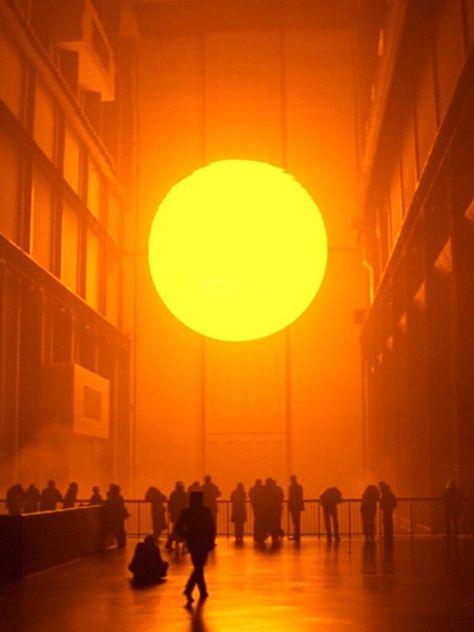 Olafur Eliasson's Weather Project - Why did he try to recreate the sun? The Weather Project, Turbine Hall, Weather Art, Weather Projects, Light Art Installation, Olafur Eliasson, Lights Artist, Art Appliqué, Interactive Installation