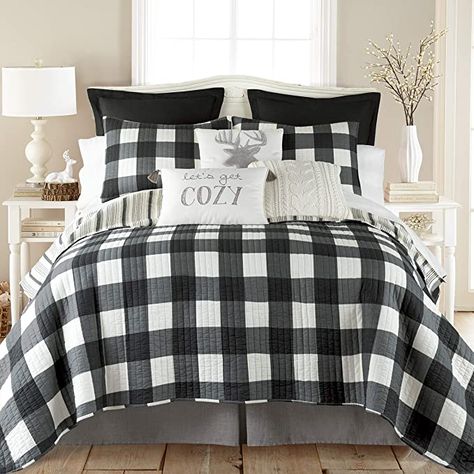 Buffalo Check Bedding, Ideas Habitaciones, King Quilt Sets, Kids Outdoor Furniture, Top Of Bed, Twin Quilt Size, Queen Size Quilt, King Size Quilt, King Pillows