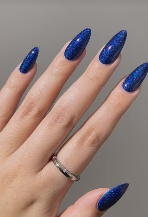 Pretty Royal Blue Nails, Dark Blue Glitter Nails Almond, Nails With A Blue Dress, Bright Dark Blue Nails, Navy Nail Ideas Dark Blue, Tanzanite Nails, Grad Nails Blue, Sparkly Navy Nails, Sparkly Blue Nails Acrylic