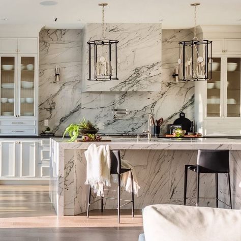 Ashley Stark Kenner on Instagram: “I am loving the idea of a seamless marble hood. Thinking of doing this for myself. Thoughts @tomlenovichdesign 📸 @shotify.ca • • • • •…” Kitchen Hoods, Kitchen Marble, Kitchen Inspiration Design, Counter Tops, Custom Home Builders, White Cabinets, Luxury Kitchen, Kitchen Style, My New Room