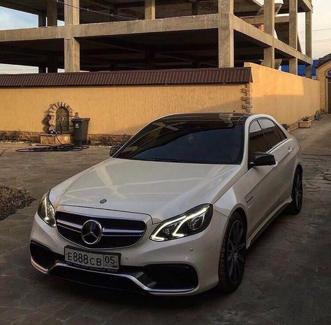 Mercedes Benz Wallpaper, Mercedes Benz E63, Mercedes Van, Merc Benz, Mercedes Benz Classes, Mercedes Benz E63 Amg, C 63 Amg, Dream Cars Mercedes, Lux Cars