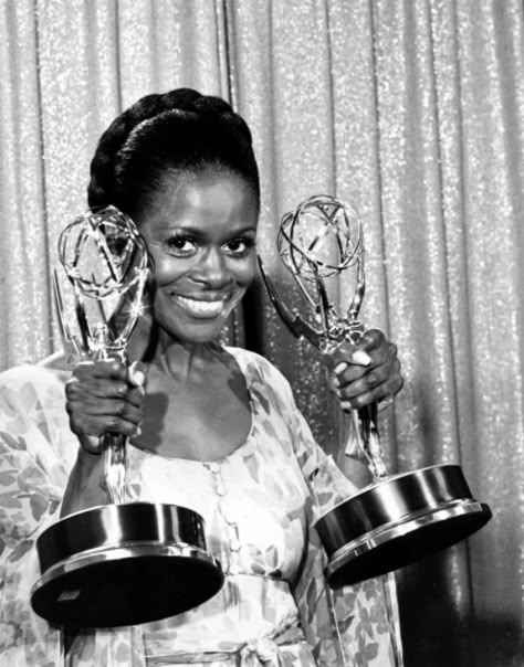 Who was Cicely Tyson and how did she die? Cicely Tyson, Leon Bridges, Mary Tyler Moore, Black Actresses, Black Glamour, Vintage Black Glamour, Tyler Perry, Black Actors, Black Hollywood