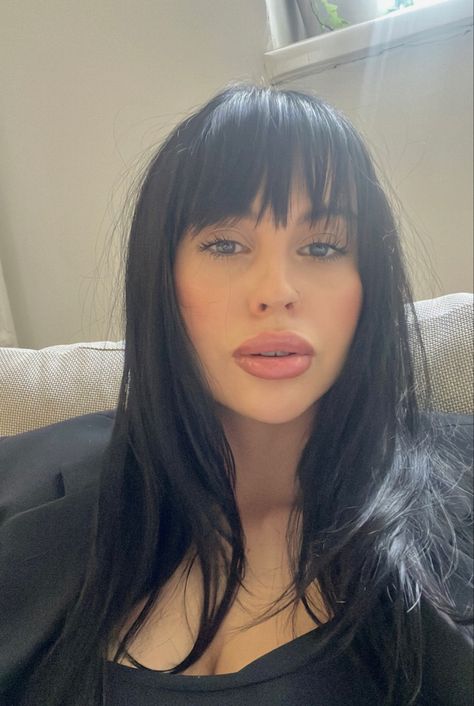 Straight Bangs Black Hair, Black Fringe Hair, Bangs On Dark Hair, Black Hair Bangs Aesthetic, Jet Black Hair With Bangs, Big Forehead Bangs, Blonde Fringe Dark Hair, Long Black Hair Bangs, Black Hair With Fringe