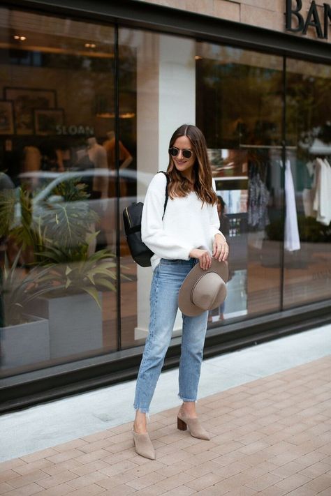 Taupe Booties Outfit, Black Backpack Outfit, Classic Fall Style, Mules Outfit, Backpack Outfit, Booties Outfit, Capsule Wardrobe Outfits, Fall Things, Fall Booties