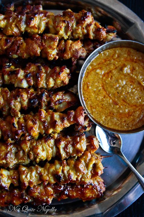 Satay Chicken Recipe, Lasagna Chicken, Satay Recipe, Masakan Malaysia, Satay Chicken, Sup Ayam, Watching Television, Satay Sauce, Chicken Satay