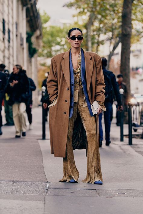 Fashion Week Spring 2023, Pfw Street Style, Top Street Style, Moda Paris, Paris Fashion Week Street Style, Street Style Trends, Street Style Paris, Paris Street Style, Best Street Style