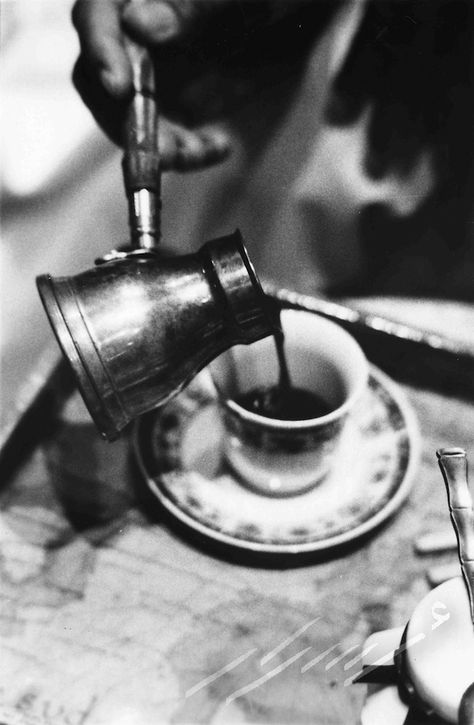 man's hand pouring Turkish coffee in a Turkish coffee cup. Coffee Black And White, Coffee Shots, Coffee Recepies, Pouring Coffee, Coffee Tattoos, Turkish Coffee Cups, Coffee Tree, Coffee Drawing, Coffee Wallpaper