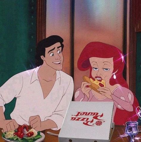 Realistic Disney Princess, Pizza Meme, Funny Disney Pictures, Funny Princess, Disney Princess Funny, Pizza Art, Disney Princess Artwork, Disney Crossovers, Portrait Cartoon