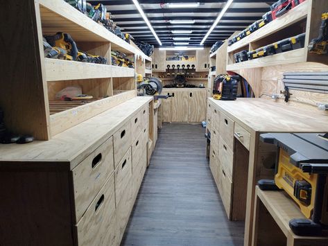 Cargo Trailer Workshop, Carpenter Trailer Setup, Tool Trailer Ideas, Construction Trailer Setup, Contractor Trailer Organization, Tool Trailer Organization, Trailer Workshop, Trailer Shelving, Construction Trailer