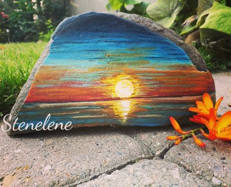 ... Sunrise Painted Rocks, Sunrise Painting, Rock And Pebbles, Painted Rocks Craft, Painting Rocks, Rock Ideas, Paint Rock, Butterfly Painting, Stone Crafts