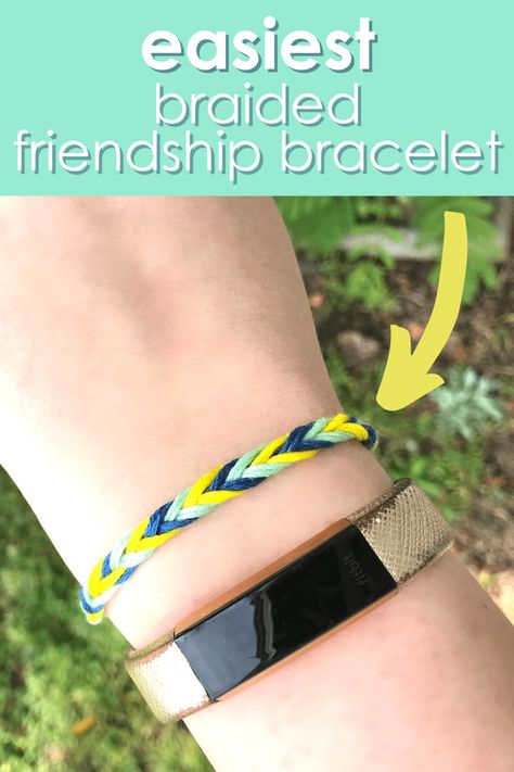 Easiest Friendship Bracelets To Make, Simple Woven Bracelet, Easy Woven Bracelets, Quick And Easy Friendship Bracelets, How To Make Easy Friendship Bracelets, Easiest Bracelets To Make, How To Tie Friendship Bracelets On Wrist, Easiest Friendship Bracelets, Floss Bracelets Patterns Easy