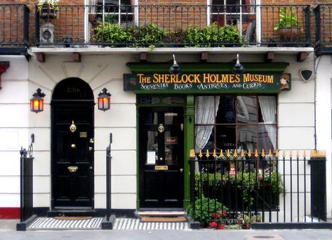 221B Baker Street | Sherlock Holmes Museum, London, England | Jennifer Yuan | Flickr London Baker Street, Sherlock Holmes Museum London, Baker Street London, Baker Street 221b, Sherlock Holmes Museum, Sherlock Holmes Benedict Cumberbatch, Watson Sherlock, World Street, Sherlock Fanart