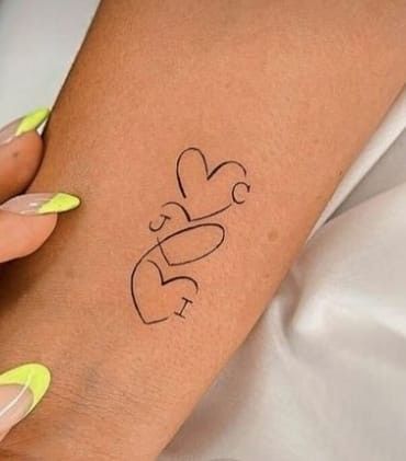 3 J Tattoo, Mother Of A Son Tattoos, Small Grandchildren Tattoo Ideas, Tattoo For Mom Of 3, Family Remembrance Tattoos, Son Mother Tattoo Ideas, Mom Son And Daughter Tattoo, Son Tattoos For Mom, Aunt Tattoo For Niece And Nephew