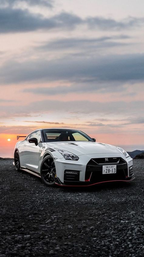 The Nissan GT-R has 1 Petrol Engine on offer. The Petrol engine is 3798 cc . It is available with Automatic transmission.Depending upon the variant and fuel type the GT-R has a mileage of . The GT-R is a 4 seater 6 cylinder car and has length of 4710mm, width of 1895mm and a wheelbase of 270MM.
#nissan #nissangtr #gtr #sportscar #supercar #luxurycar #racingcar #worldfastercar #fire Nissan Gtr 35, Nissan Skyline R35, Nissan Gtr Nismo, Nissan Gtr Wallpapers, Gtr 35, Mobil Futuristik, Gtr Nismo, Serie Bmw, Nissan Gtr R34