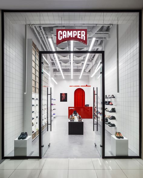 Foodtrucks Ideas, Shoe Store Design, Camper Store, Magnolia Market, Commercial Buildings, Sneaker Stores, Shop Front Design, Shop Front, Commercial Architecture