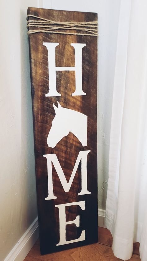 Horse Wood Signs, Horse Signs Ideas, Horse Welcome Sign, Cricut Horse Projects, Horse Diy Crafts, Horse Stall Decorations, Porch Sitters, Horse Head Silhouette, Horse Signs