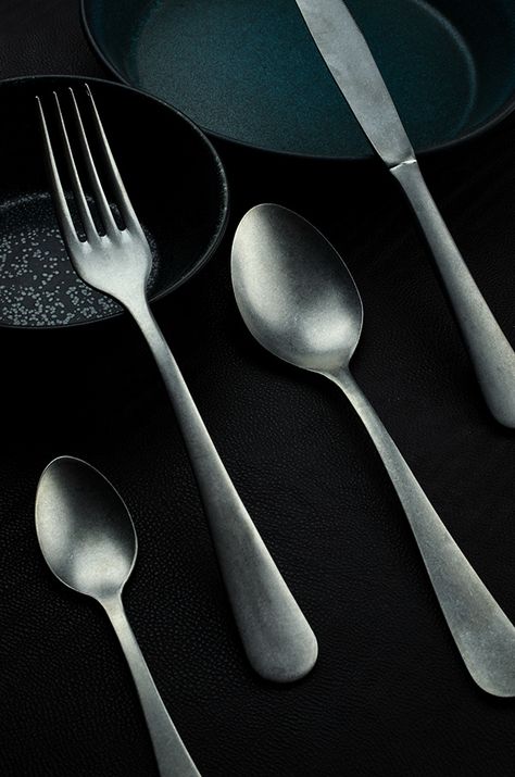 PRODUCT PHOTOGRAPHY Flatware Collections on Behance Nikon D7000, Still Life Photos, Flat Lay Photography, Food And Beverage, Life Photo, Adobe Lightroom, Product Photography, Flatware, Still Life