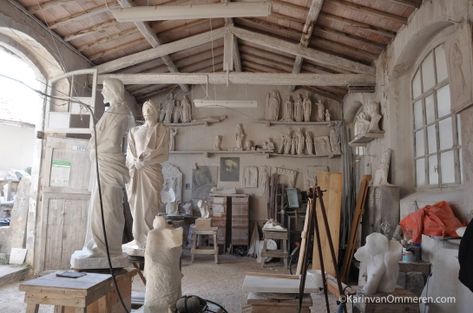 Sculpture Studio Aesthetic, Sculpting Studio Aesthetic, Sculpture Studio Space, Sculpting Aesthetic, Sculptor Studio, Sculpting Studio, Italy City, Art Shed, Sculpture Studio