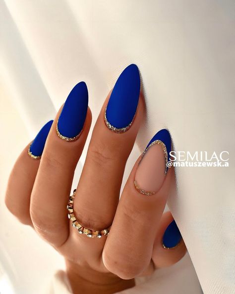 Royal Blue Nails Designs, Blue Nail Art Designs, Blue Gel Nails, Royal Blue Nails, Dark Blue Nails, Navy Nails, January Nails, Nagel Tips, Simple Gel Nails