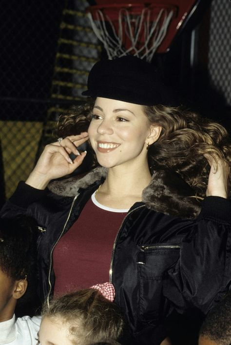 Mariah Carey 1994, Carey Nails, Mariah Carey Outfits, Mariah Carey 1990, Maria Carey, Mariah Carey 90s, Throwback Pic, Party In New York, Cameron Diaz